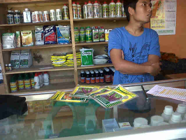 Kios Budi Tani Nyoba Panjalu 3 Pc. Yasmin 1Pc
